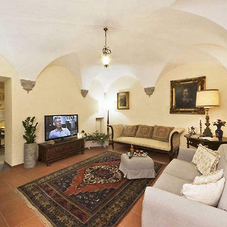 Via Dei Fossi Apartment Firenze Bagian luar foto