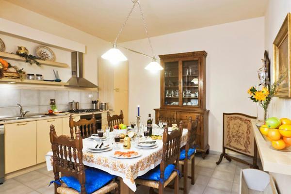 Via Dei Fossi Apartment Firenze Bagian luar foto
