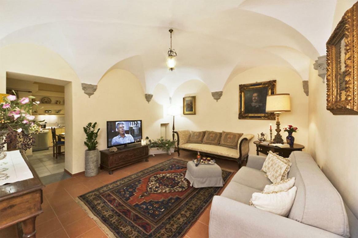 Via Dei Fossi Apartment Firenze Bagian luar foto